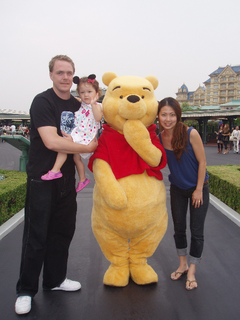  his beautiful family – wife Chie and his daughter Jasmine – along with 