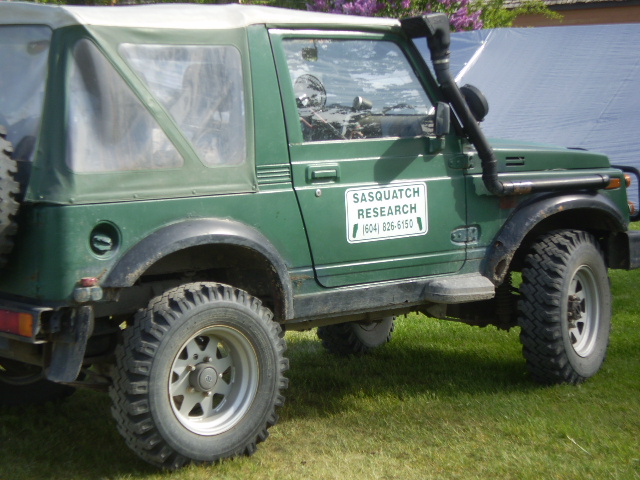  of Steenburg's old Land Rover with the Bigfoot Surplus logo on it.